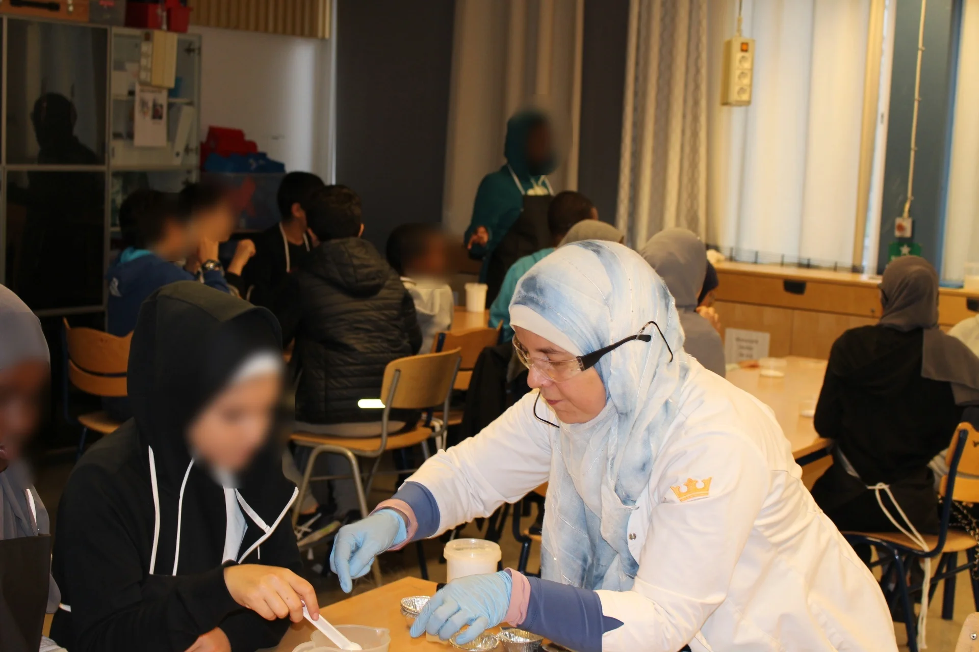 Kemins Dag - Periodiska systemet - Bild 10